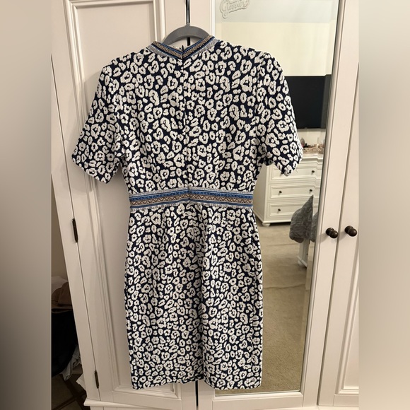 J. McLaughlin Blue and White Patterned Dress - Picture 2 of 3